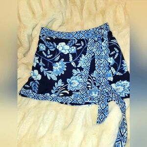 Flying Tomato Size S WOMEN'S SKORT NWT